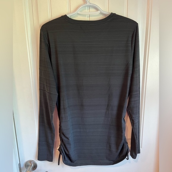 JOE Fresh Workout top long sleeve LARGE grey rouching on hips - Picture 8 of 8